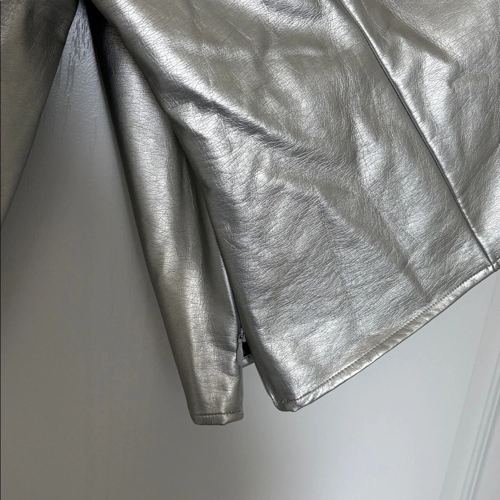 INC NWT Shiny Silver Metallic One-Shoulder Top - Picture 8 of 13